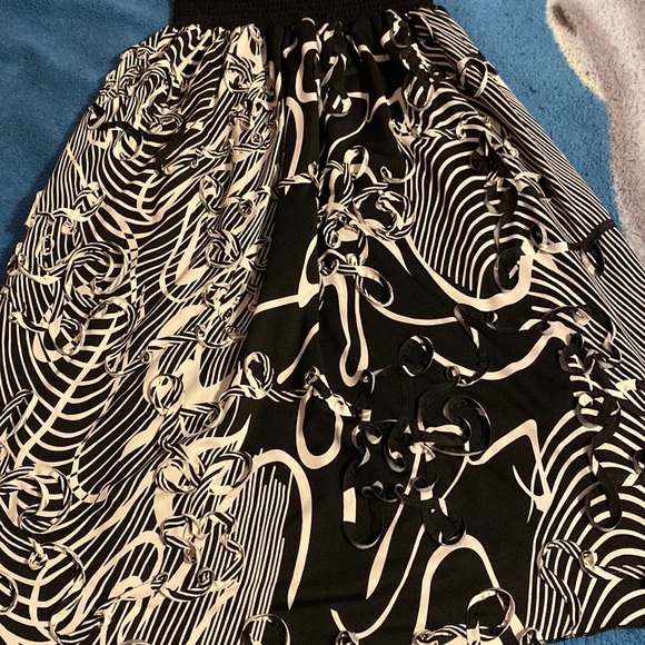 Dress - Picture 3 of 5